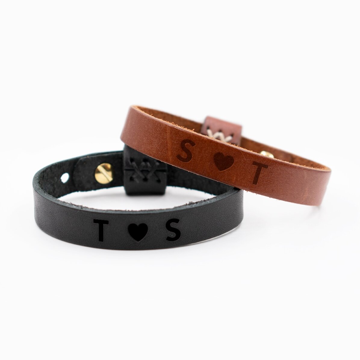 Personalisiertes Lederarmband mit 2 Initialen – Herz