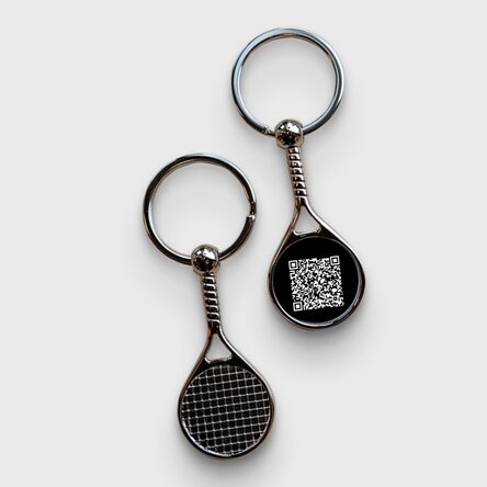Personalisierter Schlüsselanhänger in Form eines Tennisballs mit QR-Code – Kontakt hinzufügen
