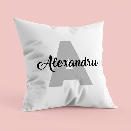 Personalisiertes Kissen mit Text – Initiale