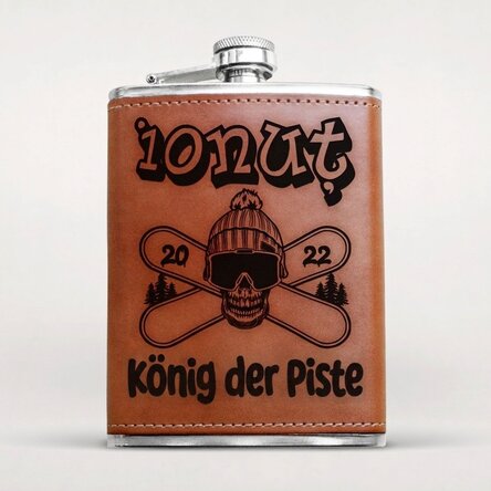 Mit Leder ummantelte Taschenflasche, individuell mit Namen bedruckt – Skull Snowboard