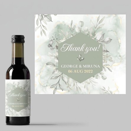 Kleine Weinflasche als personalisiertes Geschenk mit der Aufschrift „Thank you!“