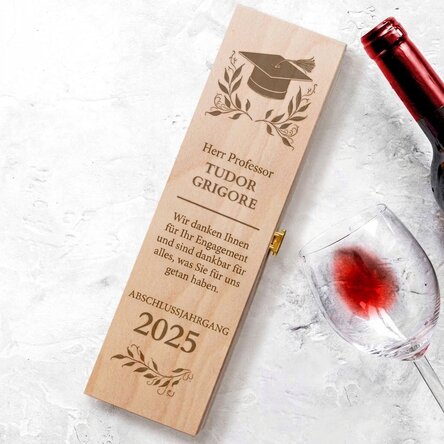 Personalisierte Weinkiste mit Text – Schulabschluss