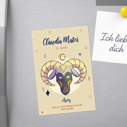 Individuell gestalteter Magnet 10 x 15 cm mit Text – Sternzeichen Widder