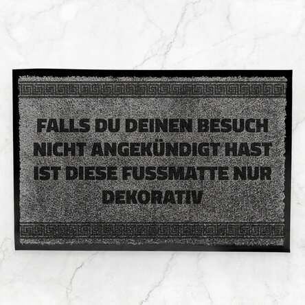 Individuell gestaltete Eingangsmatte für den Innenbereich – Unangekündigter Besuch