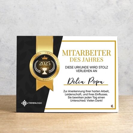 Personalisierter Fotorahmen für den Schreibtisch mit Logo und Text – Mitarbeiter des Jahres