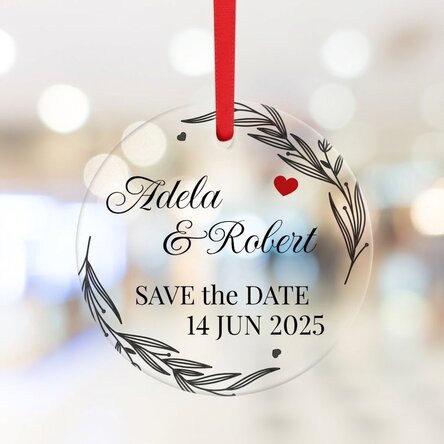 Individuell gestaltete runde Dekoration mit Text – „Save the Date“