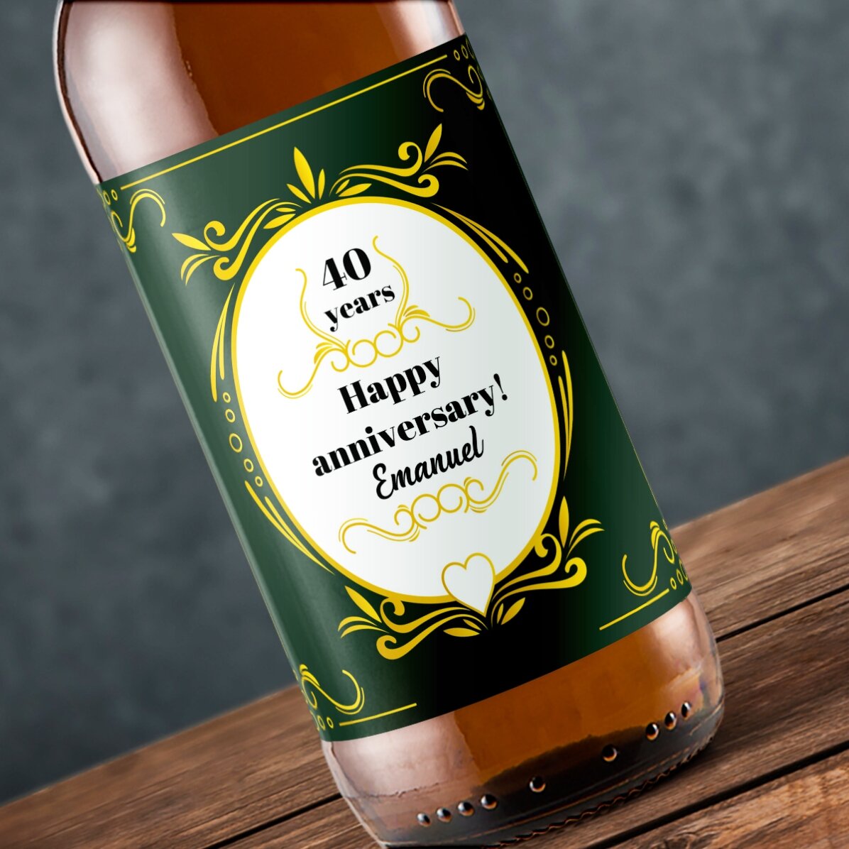 Bier mit individueller Aufschrift – Happy anniversary!
