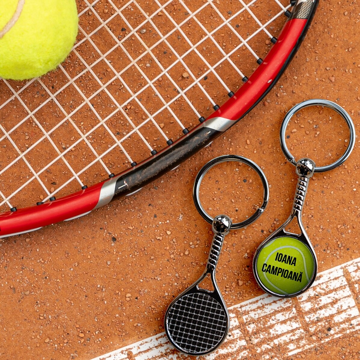 Schlüsselanhänger in Form eines Tennisballs, individuell mit Text bedruckt – Champion