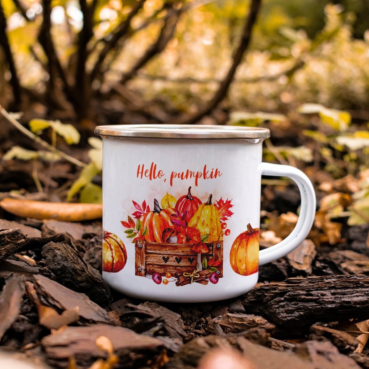 Emaillierter Metallbecher mit Aufdruck – Hello, pumpkin