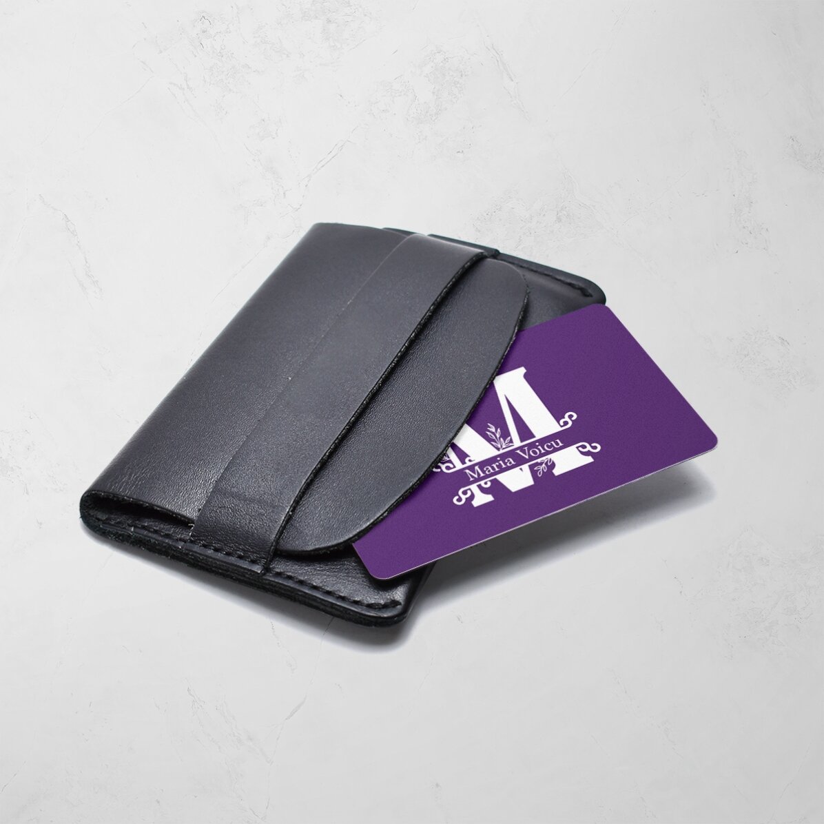 Individuell gestaltete Aluminium-Visitenkarte (Vorder- und Rückseite) mit Foto, Text und QR-Code – M