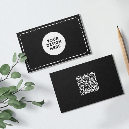 Visitenkarten aus Papier, beidseitig bedruckt, mit QR-Code und deinem eigenen Design