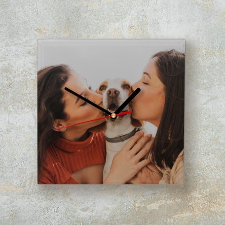 Personalisierte quadratische Uhr mit einem Foto