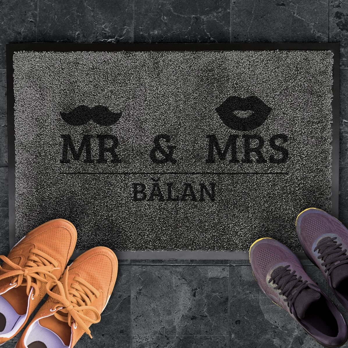 Individuell gestaltete Fußmatte für den Innenbereich – Mr & Mrs