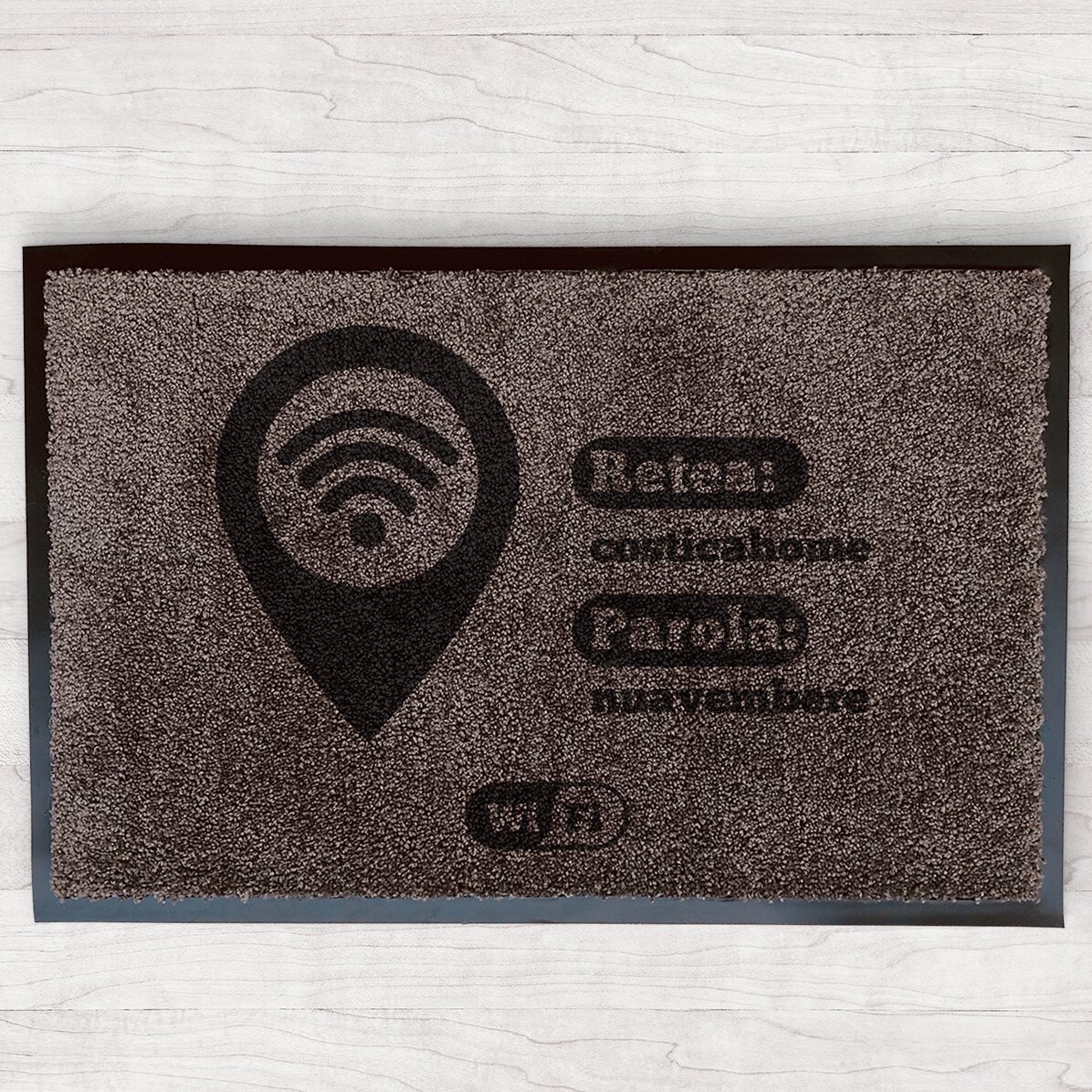 Individuell gestaltete Eingangsmatte für den Innenbereich – WLAN-Zone