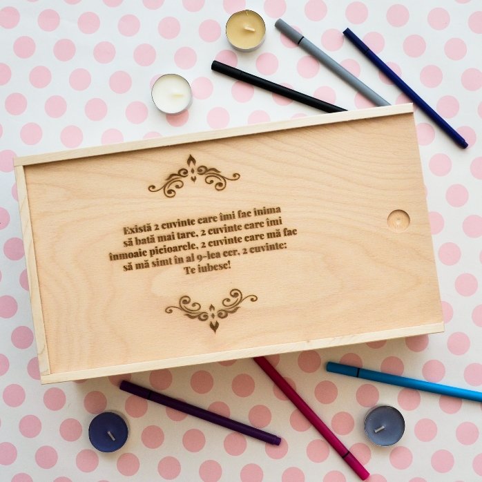 Personalisierte Geschenkbox aus Holz mit einer Botschaft