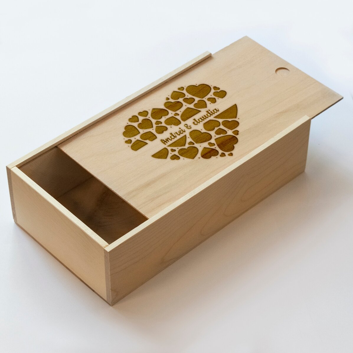 Personalisierte Geschenkbox aus Holz mit euren Namen