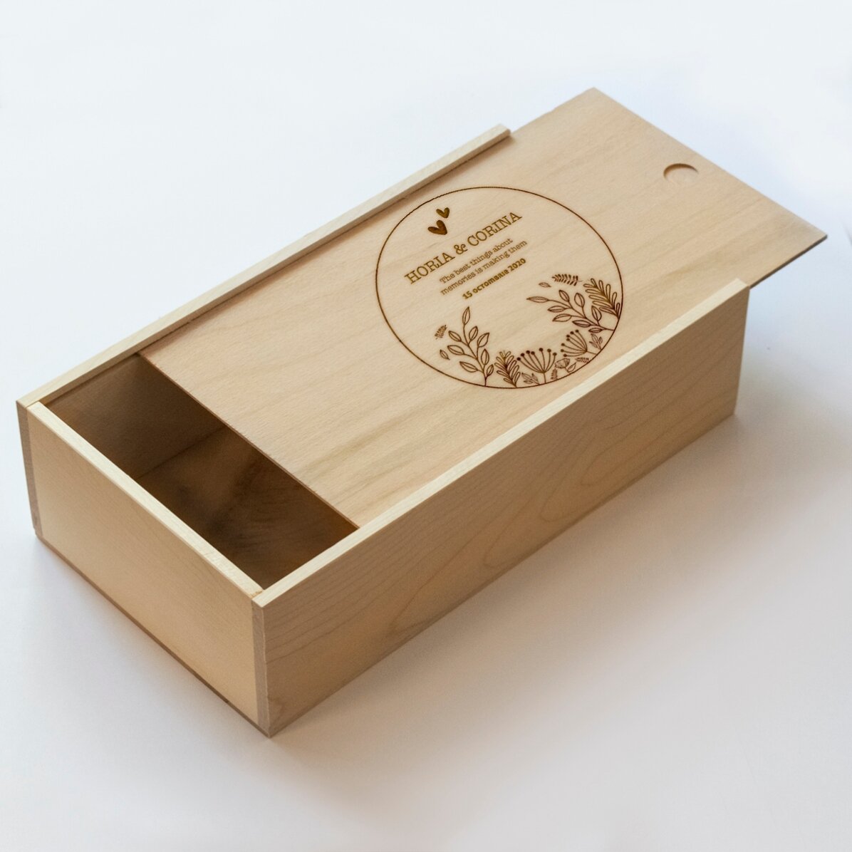 Personalisierte Geschenkbox aus Holz – Golden Memories