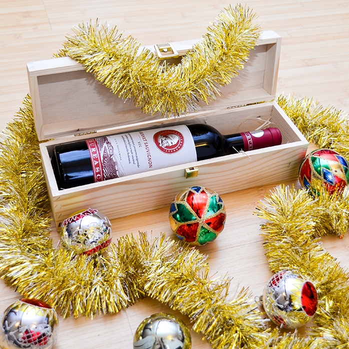 Personalisierte Weinkiste – Frohe Weihnachten und alles Gute zum neuen Jahr!