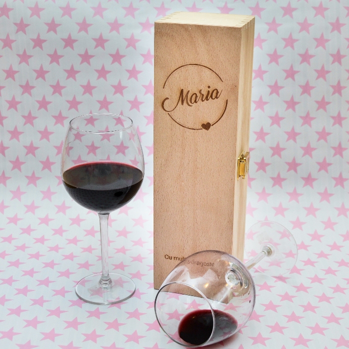 Personalisierte Weinkiste mit Namen und Text