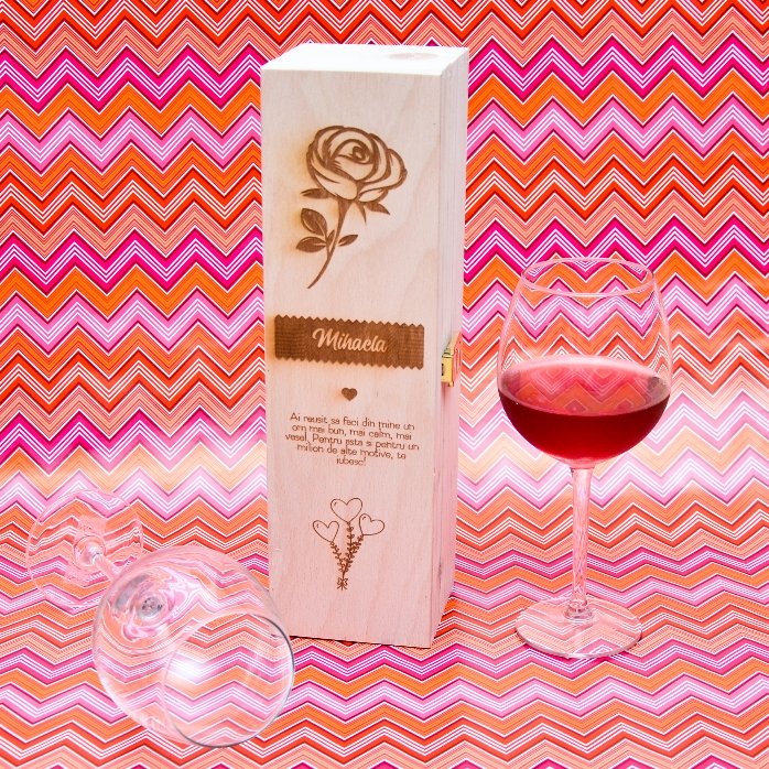 Personalisierte Weinkiste – Die Rose der Liebe
