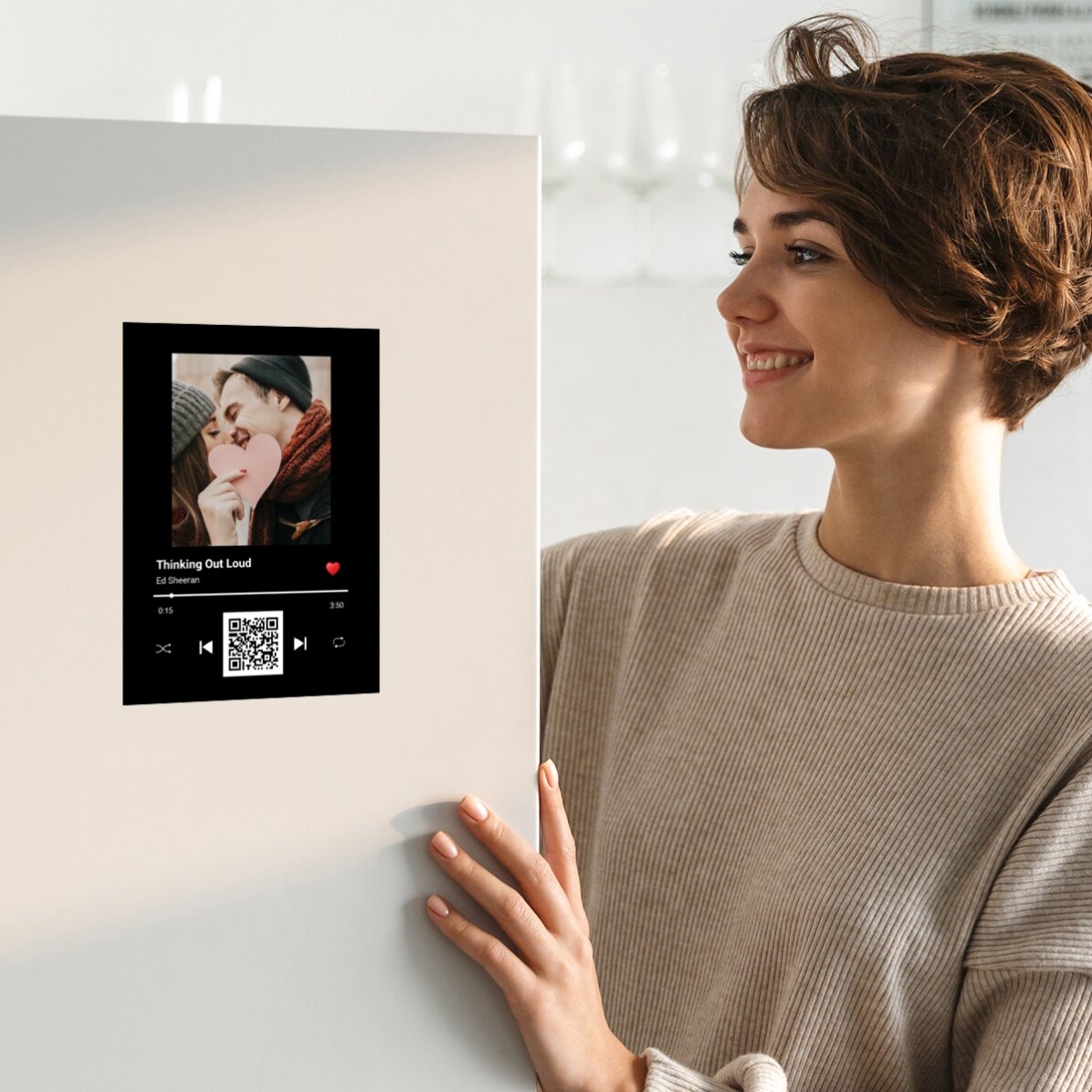 Personalisierte Magnetkarte mit Foto, Text und QR-Code – Unser Lied