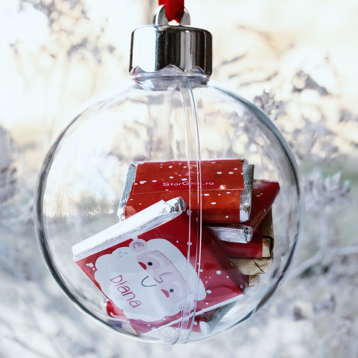 Kugel mit 10 personalisierten Mini-Pralinen mit Namen – Weihnachtsmann