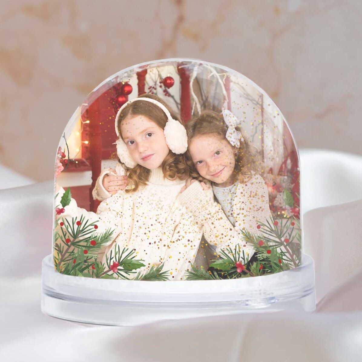 Personalisierter Schreibtischglobus mit einer Botschaft und 2 Fotos – Frohe Weihnachten!