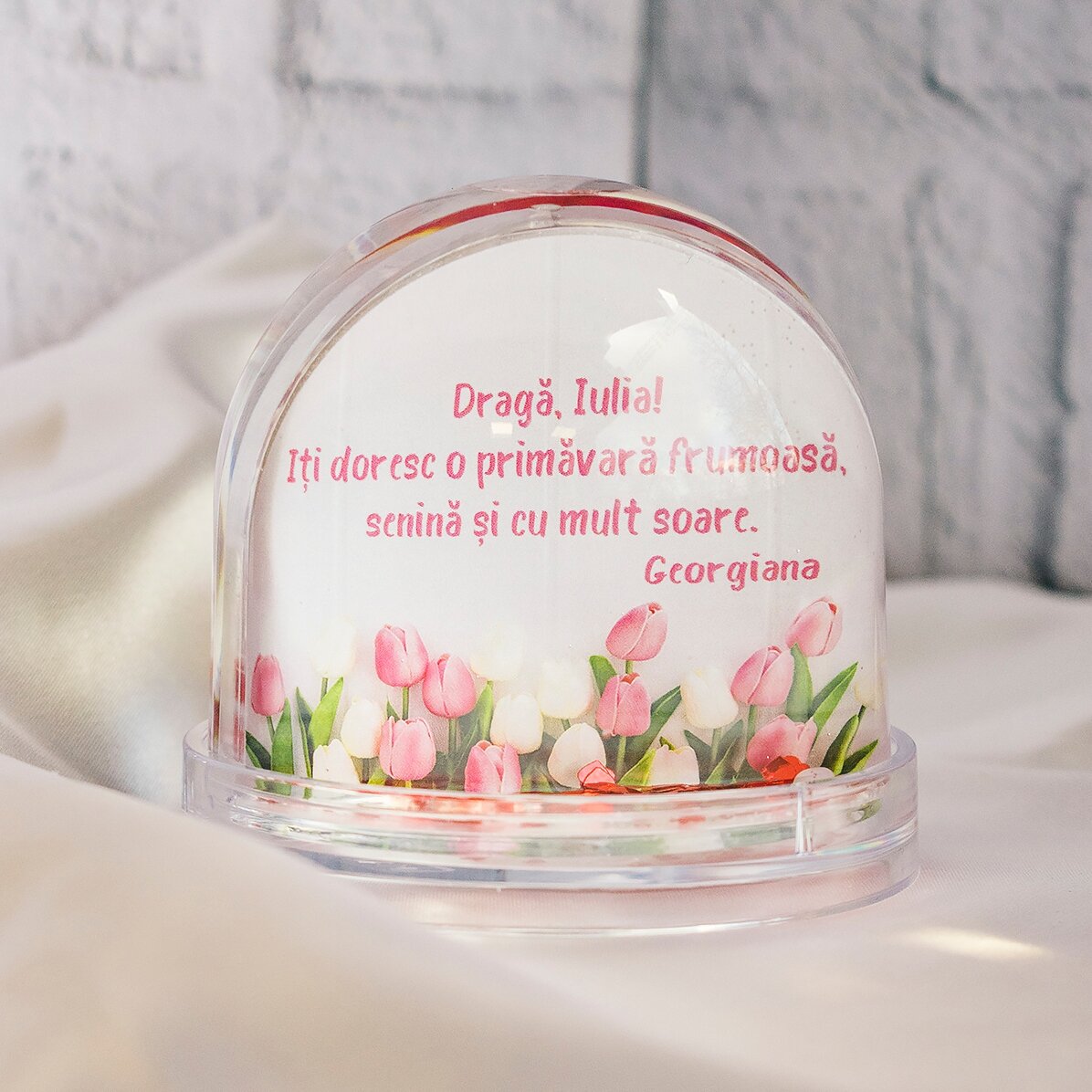 Personalisierter Schreibtischglobus mit Foto und Text – Ein wunderschöner Frühling!