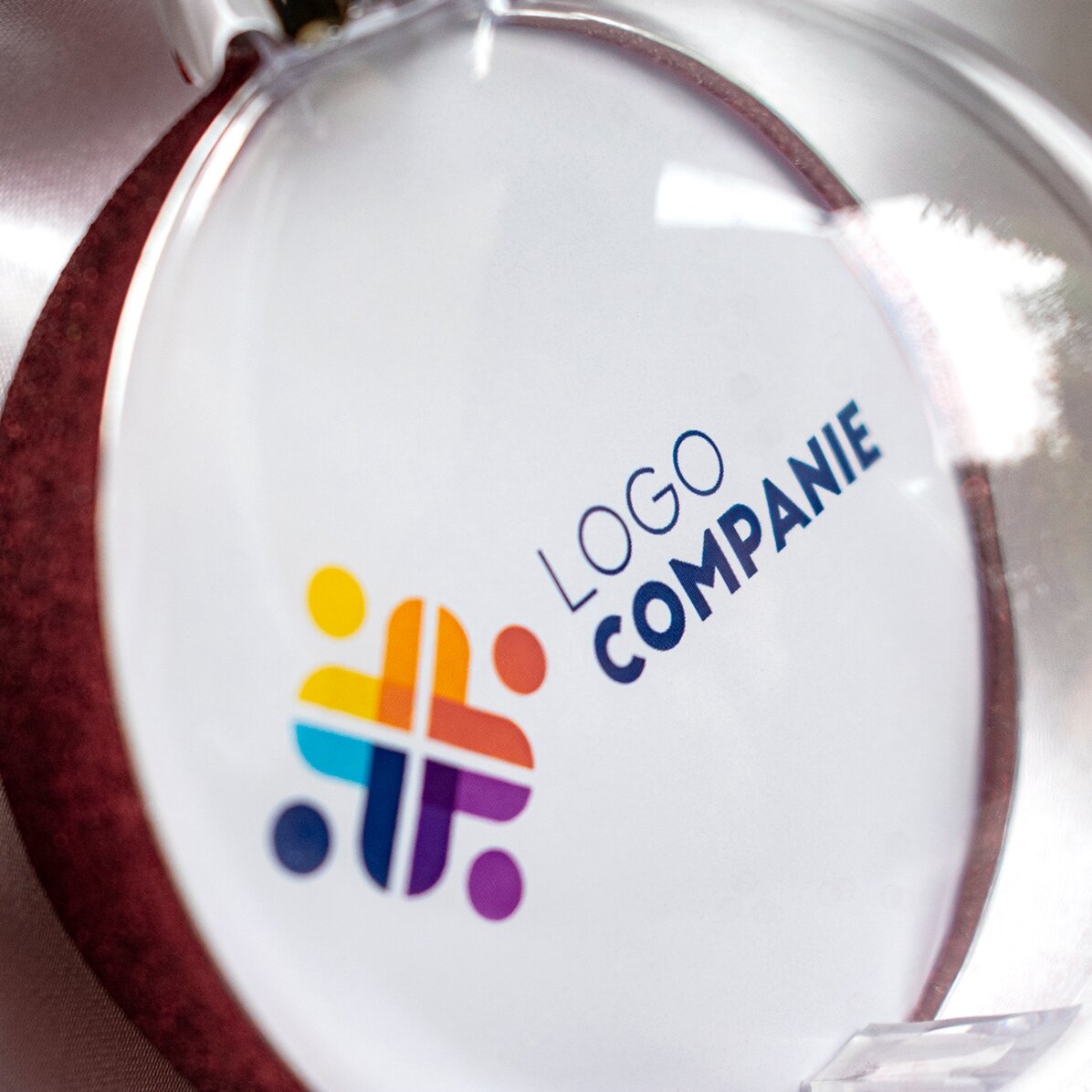 Personalisierter Globus mit Logo