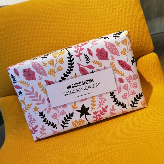 Individuell gestaltetes Geschenkpapier mit Text – Herbstblätter