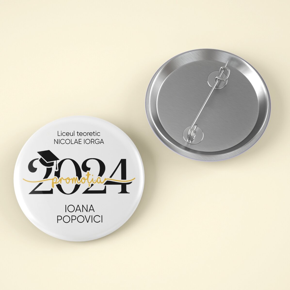 Personalisiertes Button mit Text – Abschluss