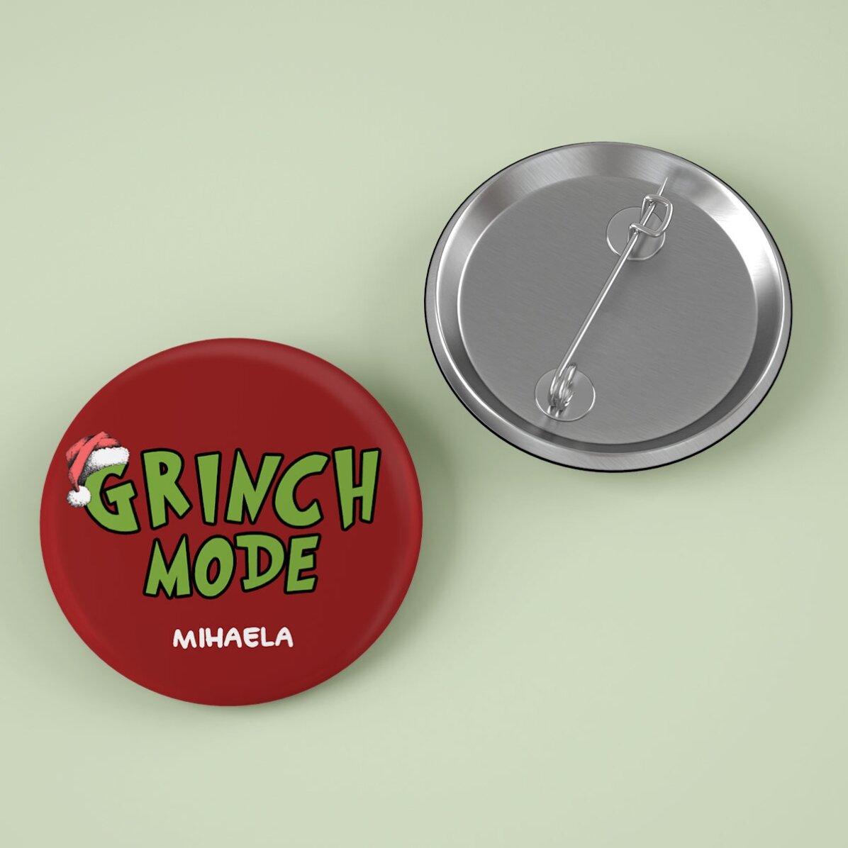 Personalisiertes Button mit Text – Grinch-Stil