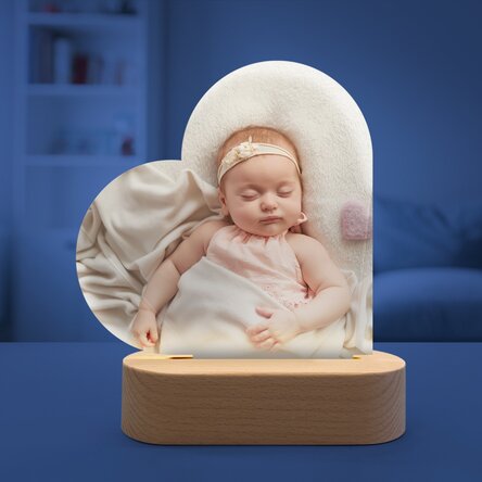 Personalisierte LED-Nachtlampe in Herzform mit einem Foto