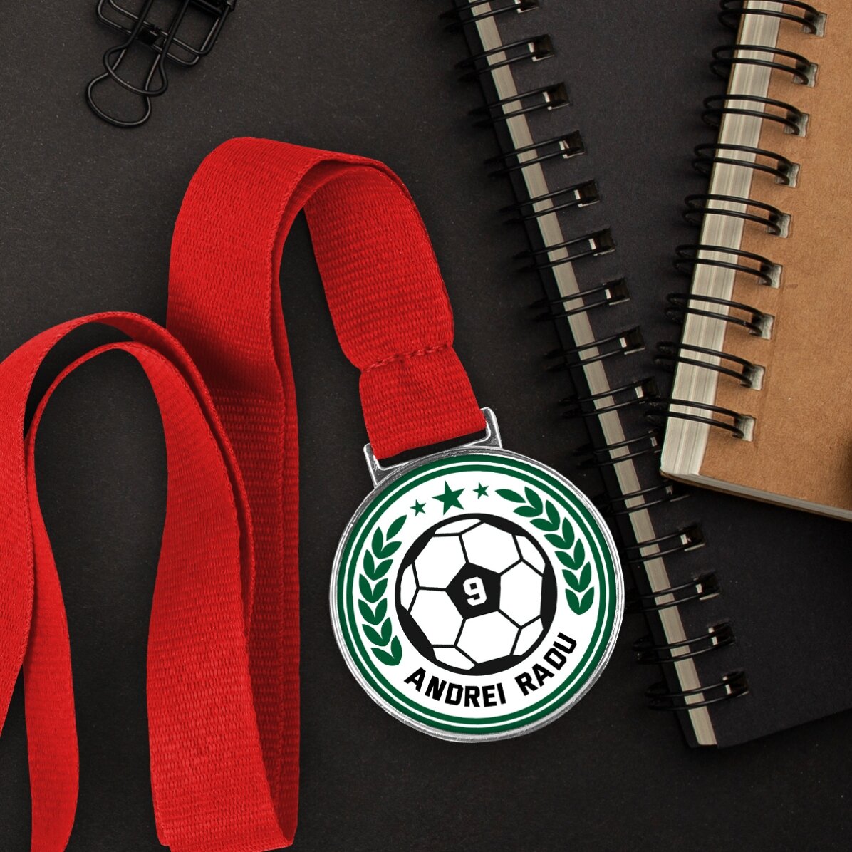 Personalisierte Medaille mit Text – Fußball