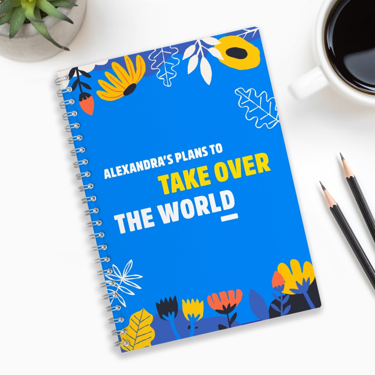 Personalisiertes Notizbuch mit Text – „Take over the world“