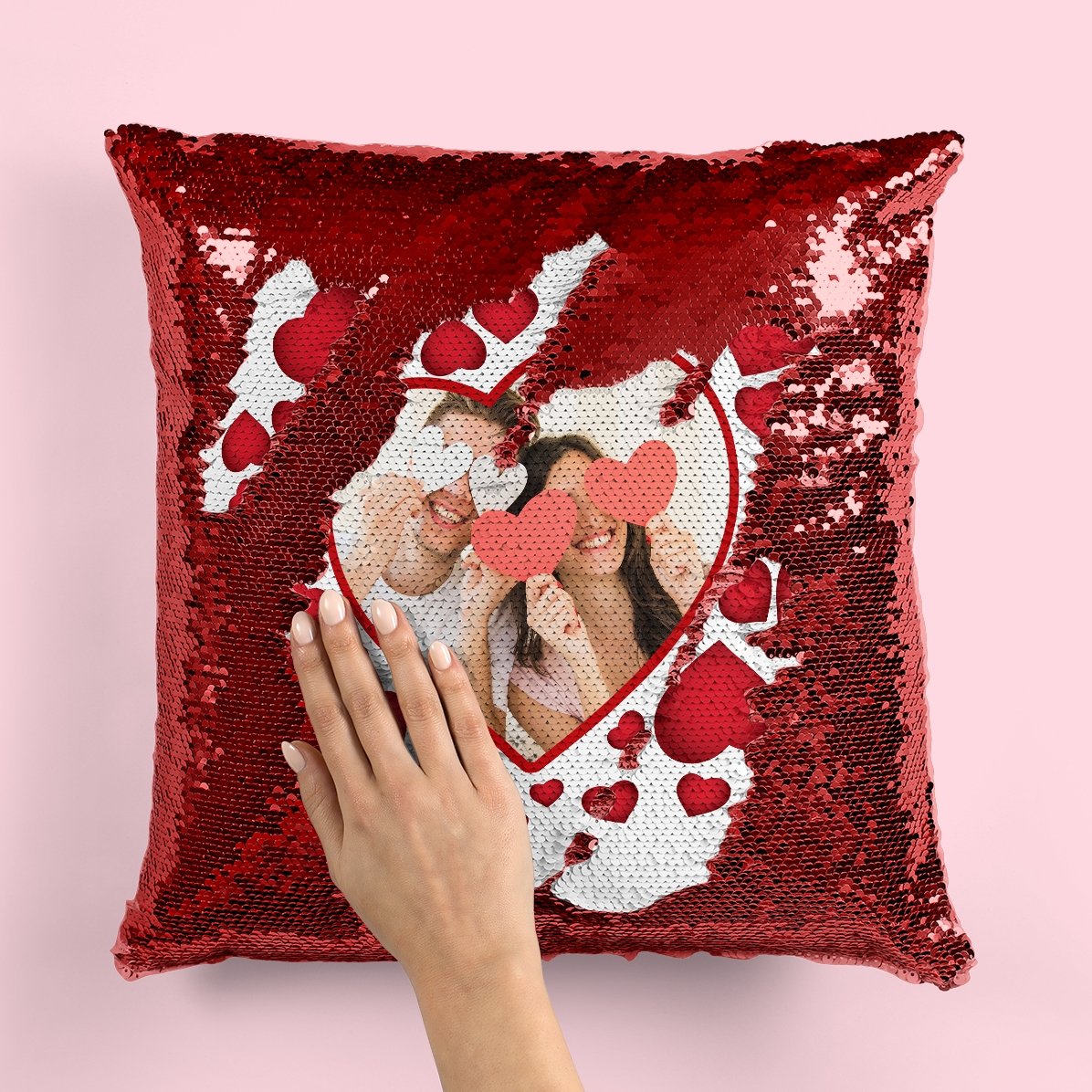 Personalisiertes Paillettenkissen mit einem Foto und Herzchen