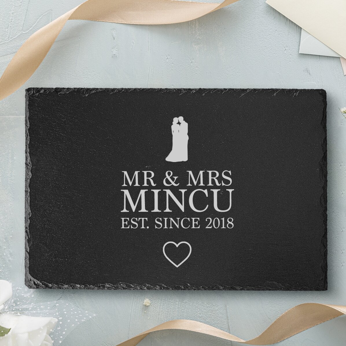Individuell gravierte Schieferplatte mit Text – Mr & Mrs