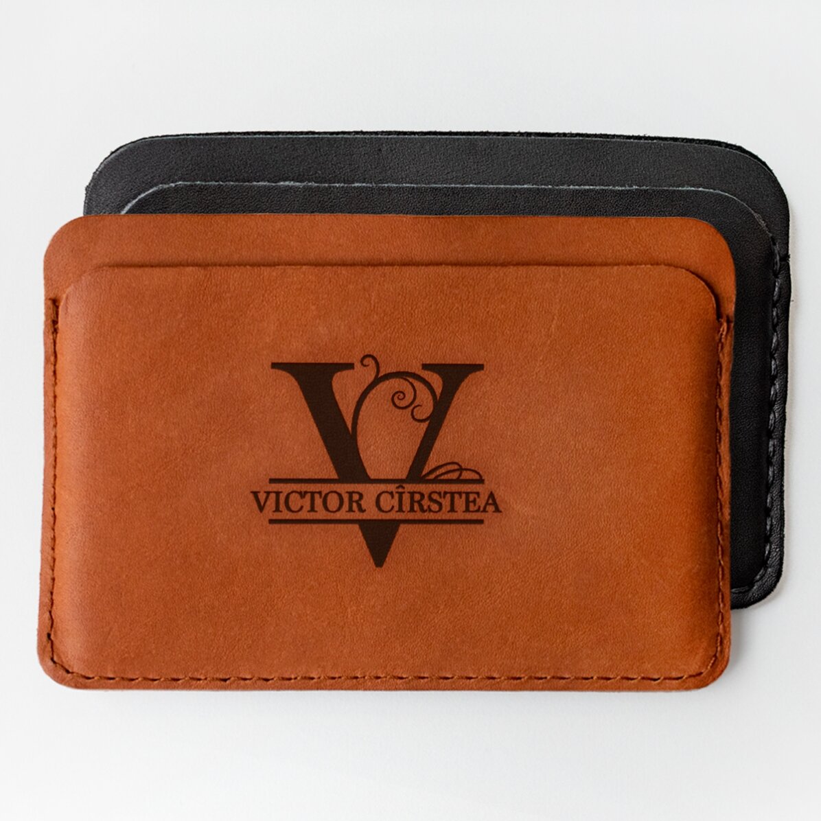 Personalisierte Lederbrieftasche mit Initialen und Namen