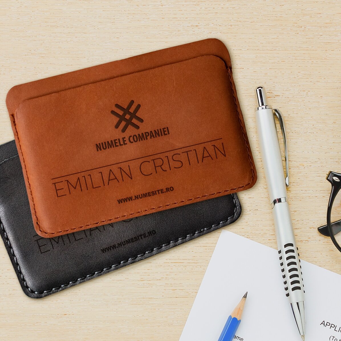 Personalisierte Lederbrieftasche mit Logo und Namen