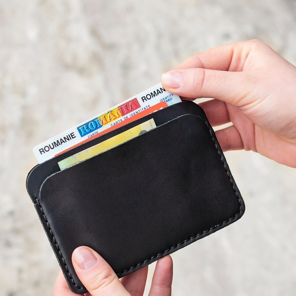 Personalisierte Lederbrieftasche mit Logo