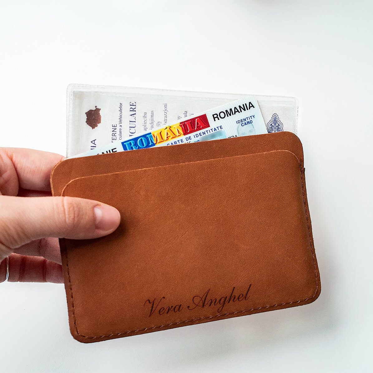 Personalisierte Lederbrieftasche mit Namen in der Mitte