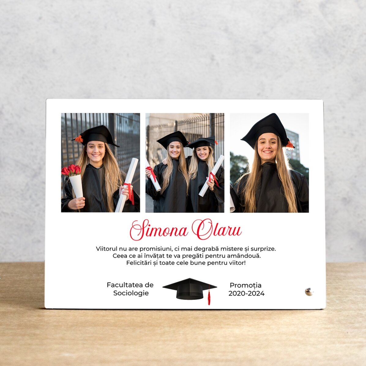 Personalisierter Fotorahmen für den Schreibtisch mit 3 Fotos und Text – Abschlussfeier