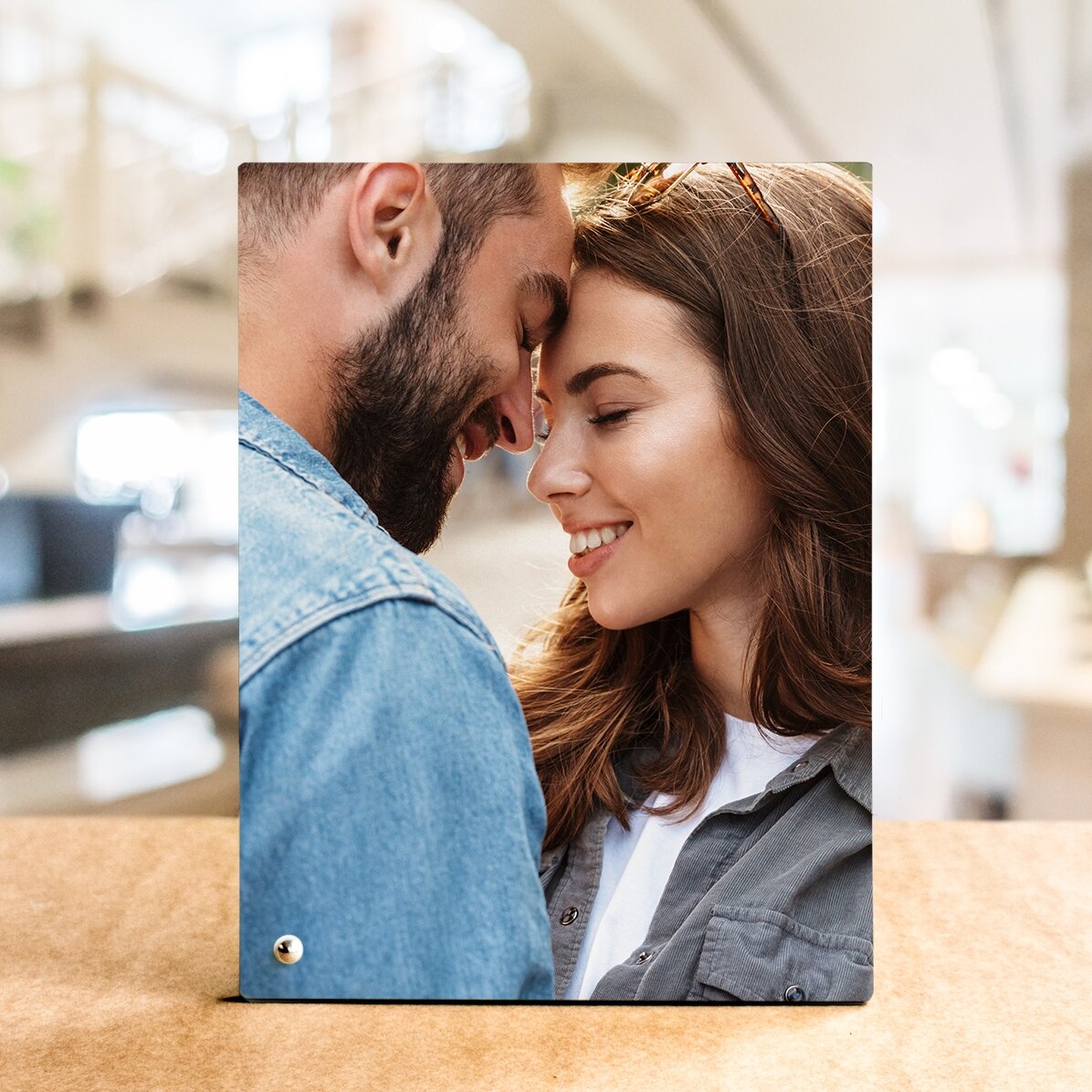 Personalisierter Fotorahmen für den Schreibtisch mit einem Porträtfoto