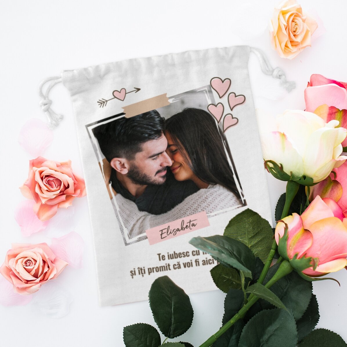 Kleiner Geschenksack, individuell gestaltet mit einem Foto und einem Text – „In love“