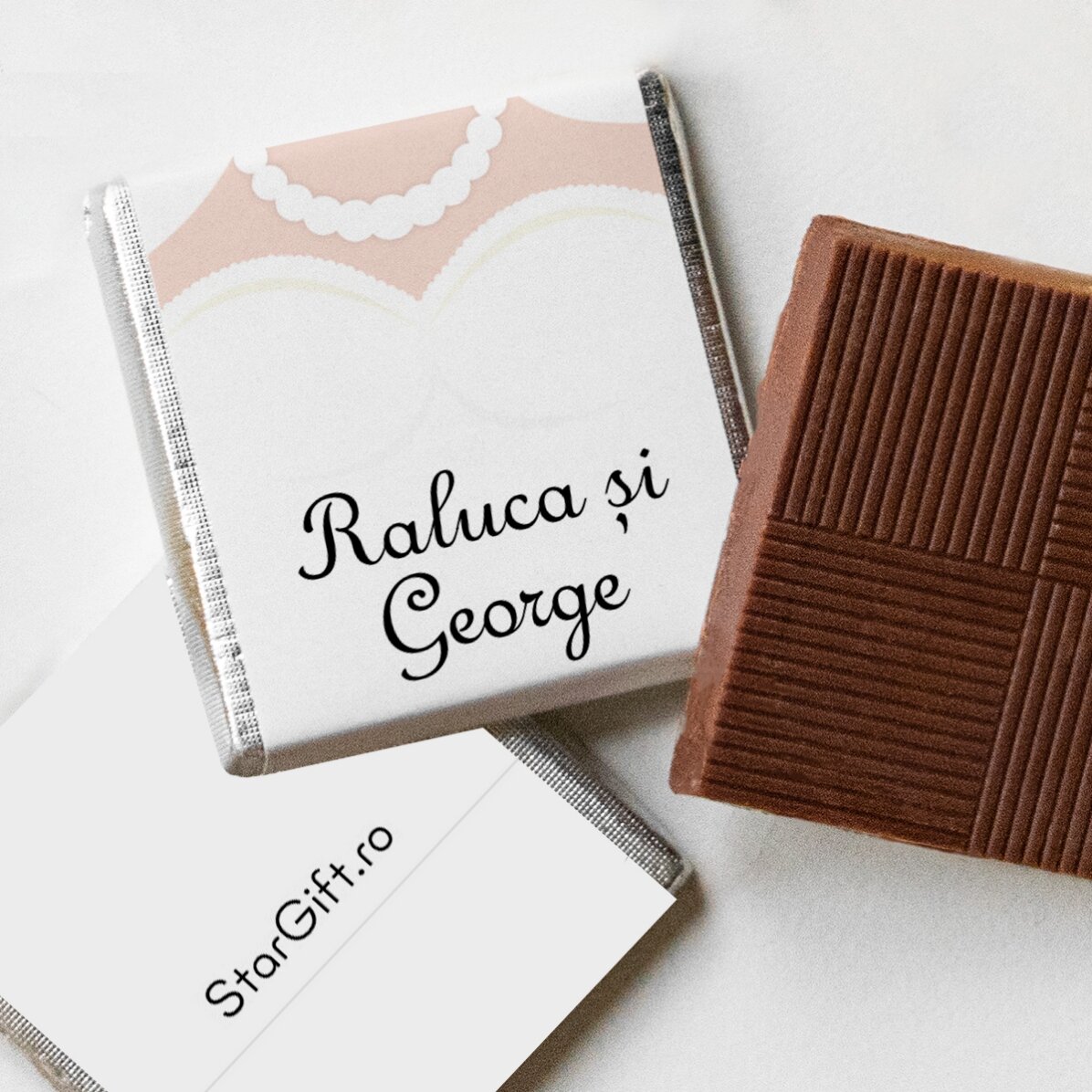 Set mit 10 personalisierten Mini-Pralinen mit Schriftzug – Mr and Mrs