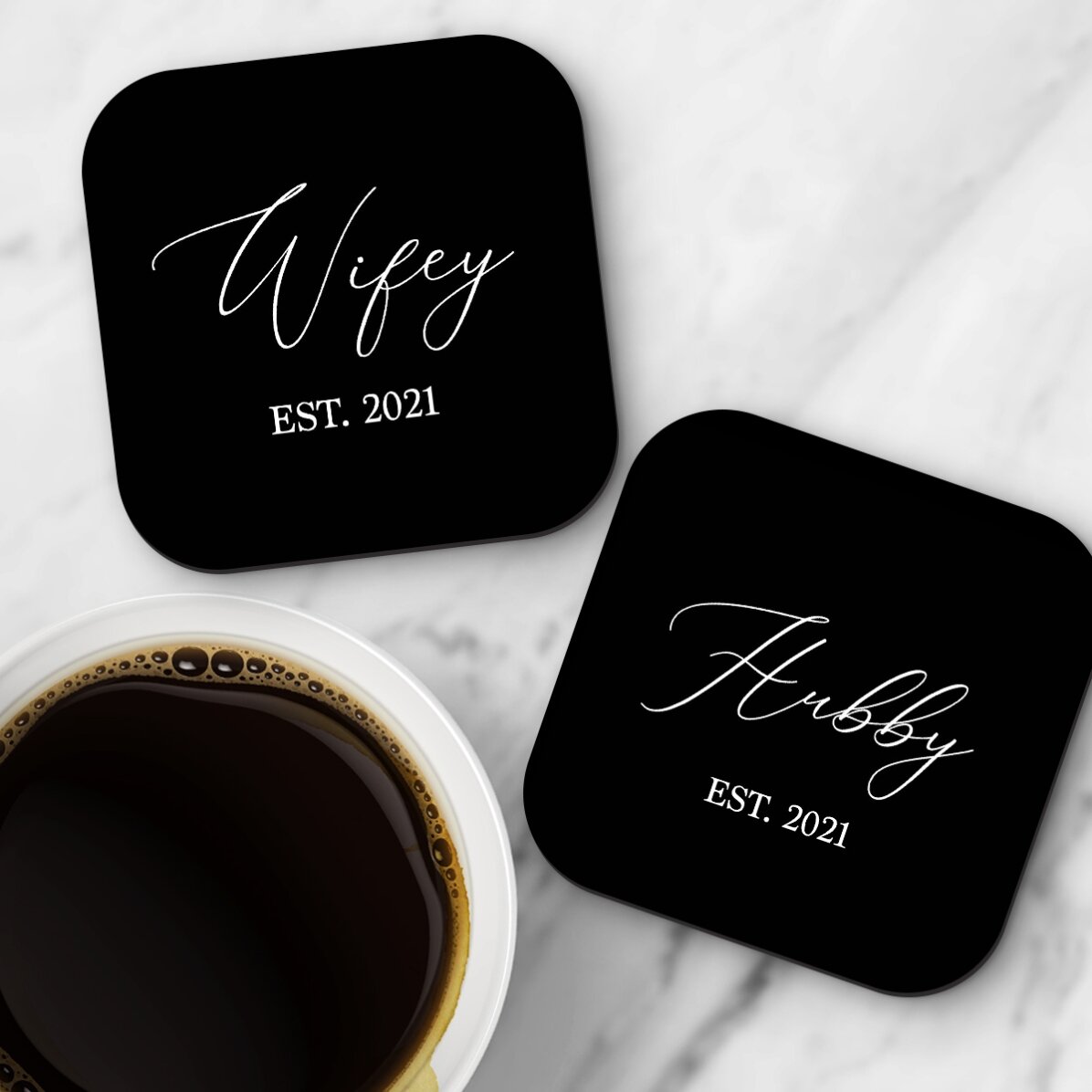 Set mit 2 personalisierten Untersetzern mit Text – Für ihn und für sie
