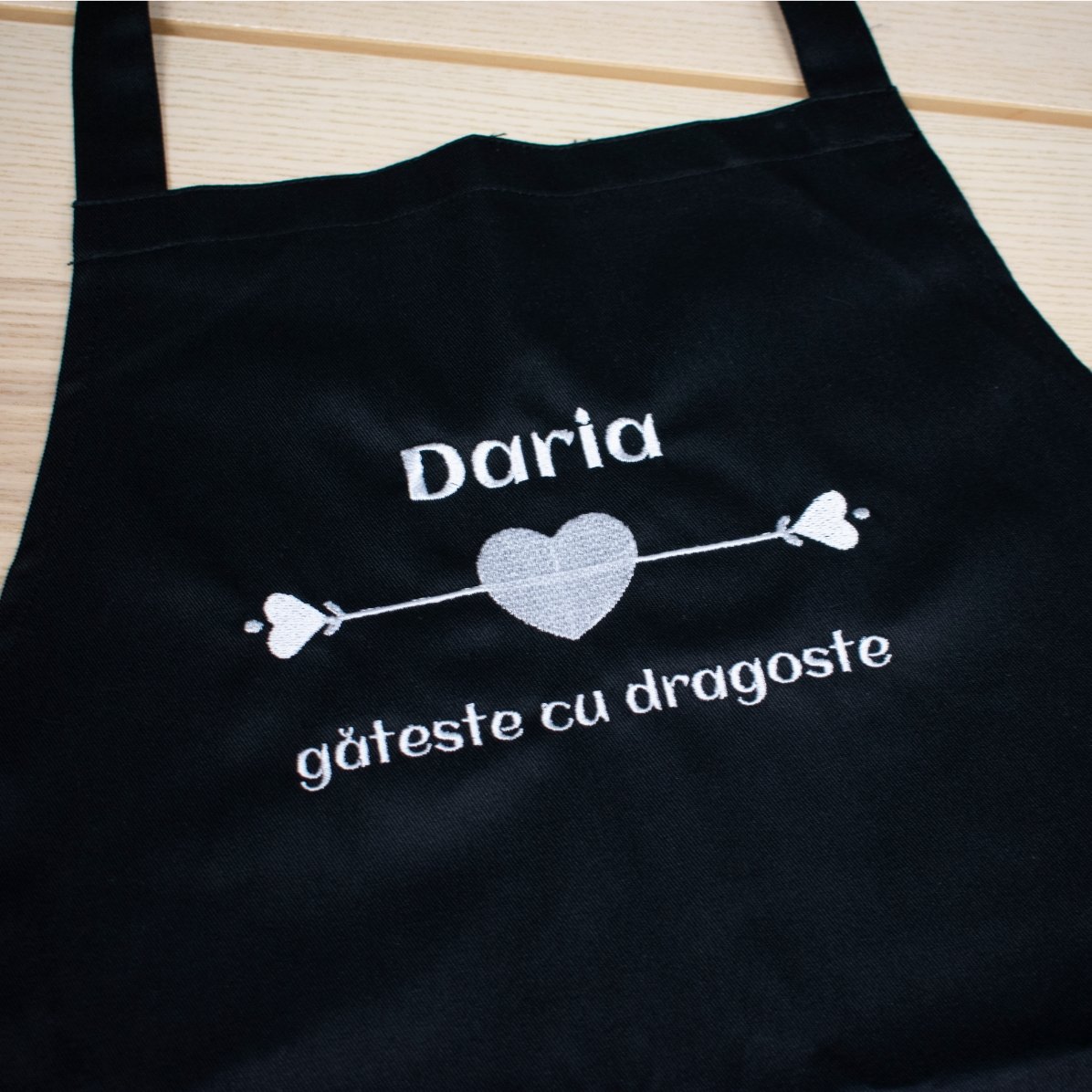 Individuell gestaltete Tasse mit Text – „Mit Liebe gekocht“