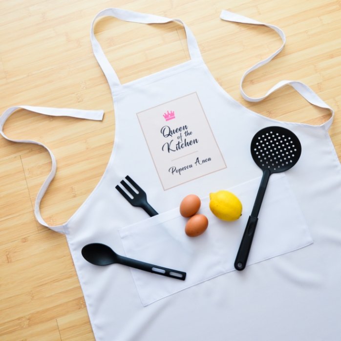 Individuell gestaltete weiße Schürze – Queen Of The Kitchen