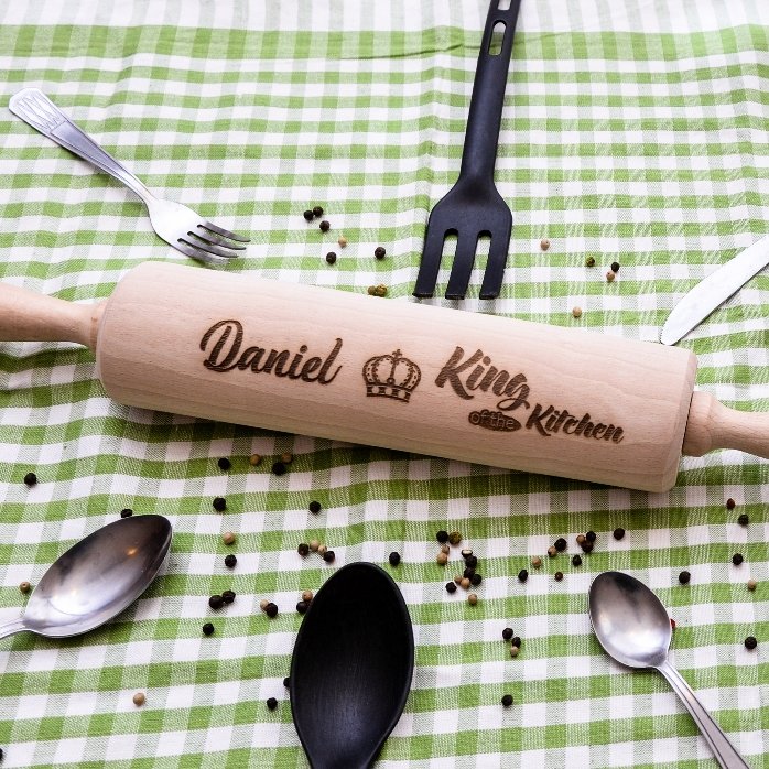 Individuell gestalteter Holz-Teigroller – King of the Kitchen