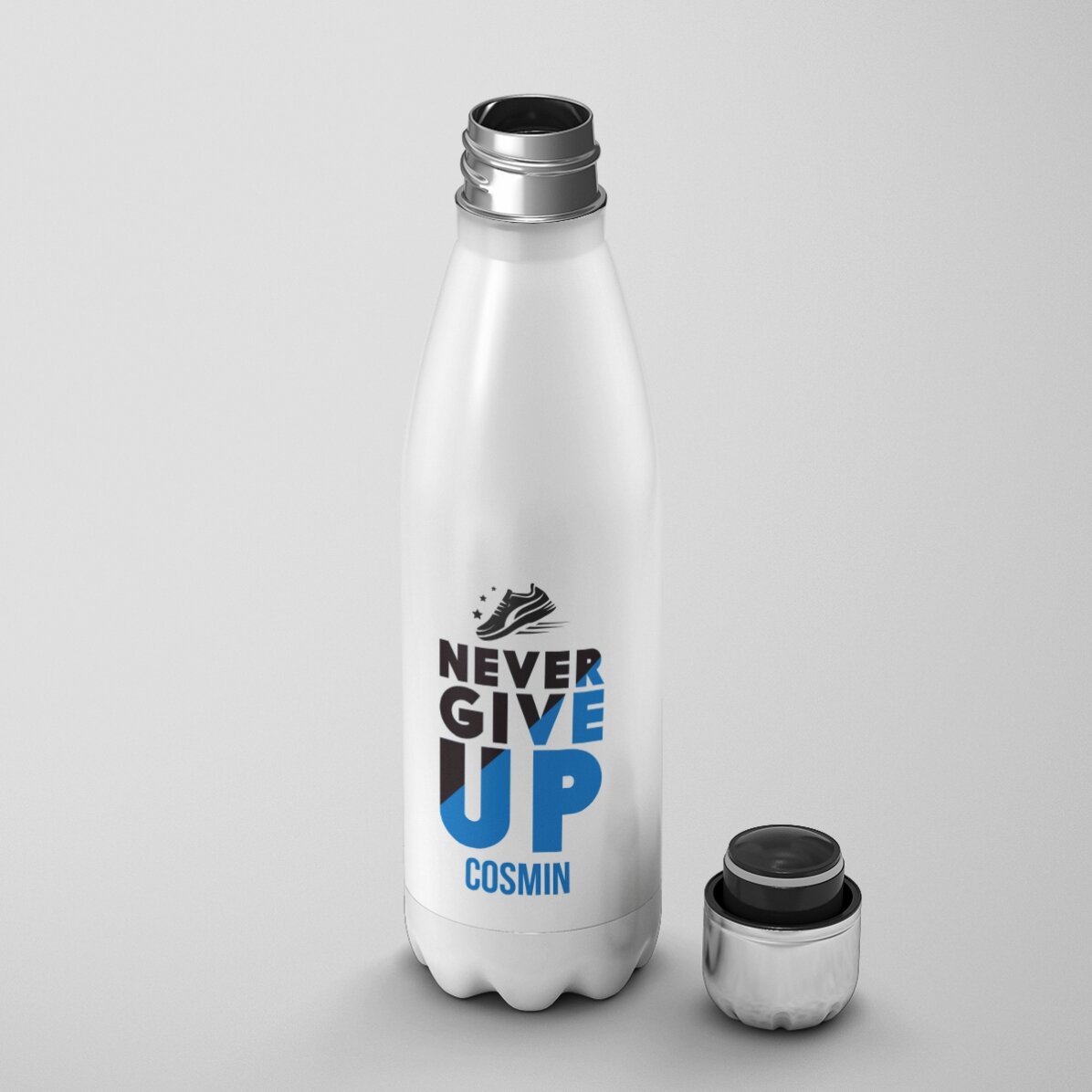 Thermoskanne mit weißem Boden, individuell mit Namen bedruckt – Never give up